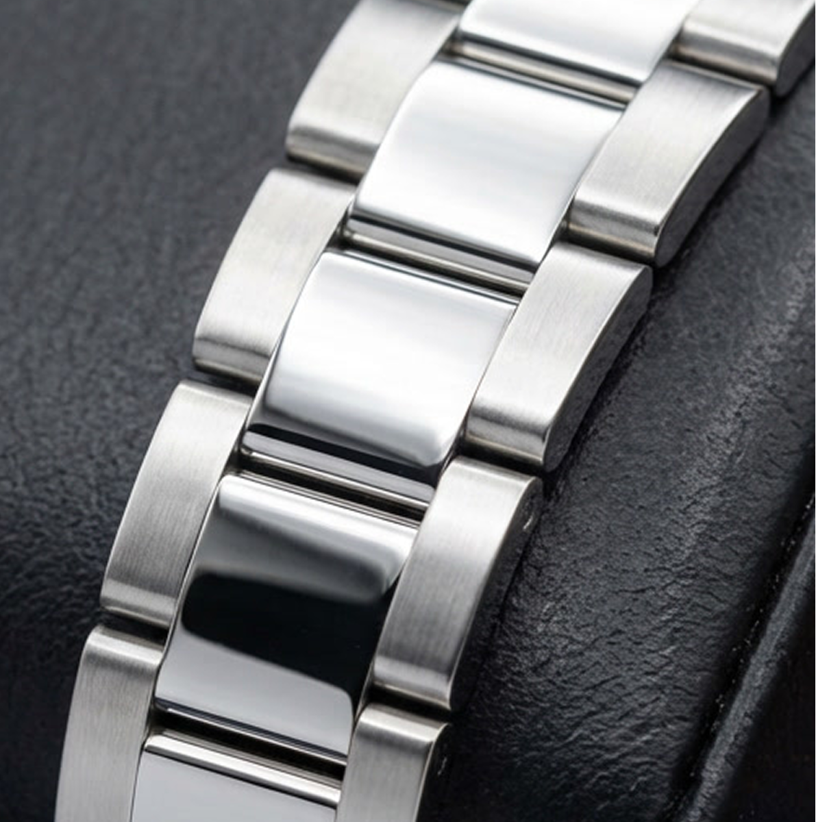 Polished, sparkling ring
